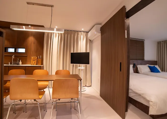Chillstay Hongdae #arex 1min Seoul
