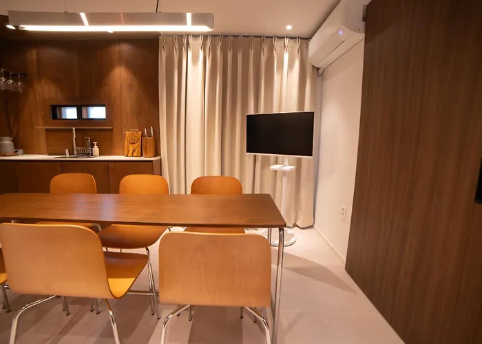 Chillstay Hongdae #arex 1min Apartment Seoul