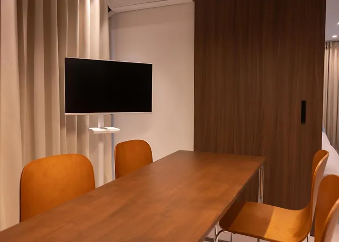Chillstay Hongdae #arex 1min *